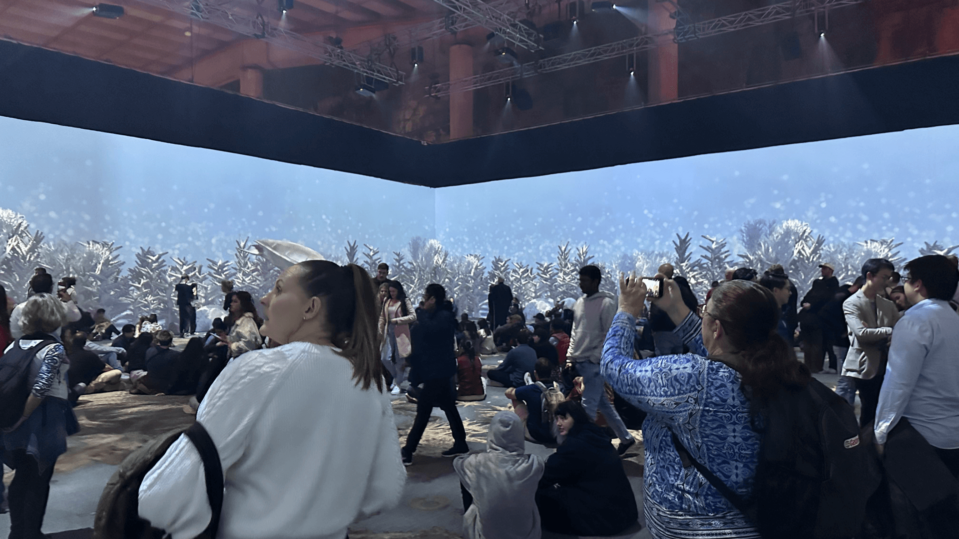 Generative corals growing